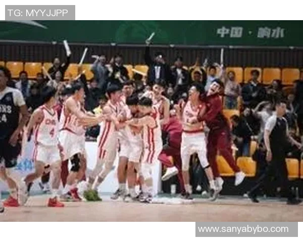 中国U18男篮在热身赛中惜败加拿大皇冠篮球队仅以一分之差落败